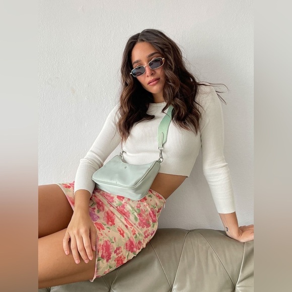 Princess Polly Ribbed Long Sleeve Crop Top in White Size 2 - Picture 1 of 13